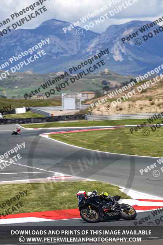 cadwell no limits trackday;cadwell park;cadwell park photographs;cadwell trackday photographs;enduro digital images;event digital images;eventdigitalimages;navarra;no limits trackdays;peter wileman photography;racing digital images;trackday digital images;trackday photos